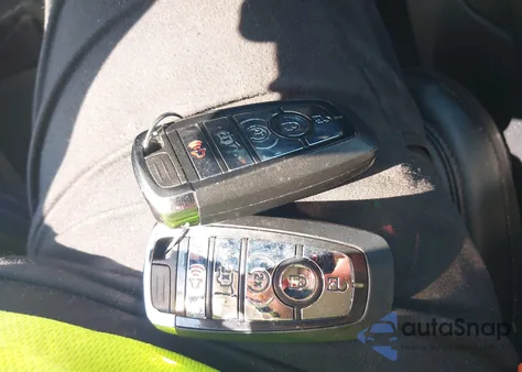 2020 Lincoln Aviator Reserve z USA, uszkodzony, nr VIN 5LM5J7WC9LGL17616